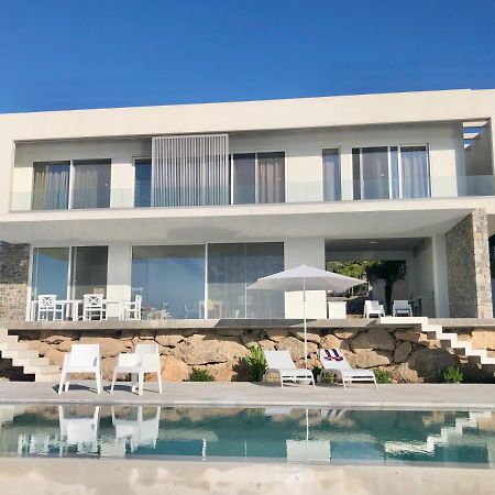 Kuro Beach House - Oceanfront Luxury & 25M Pool Achlia Bagian luar foto