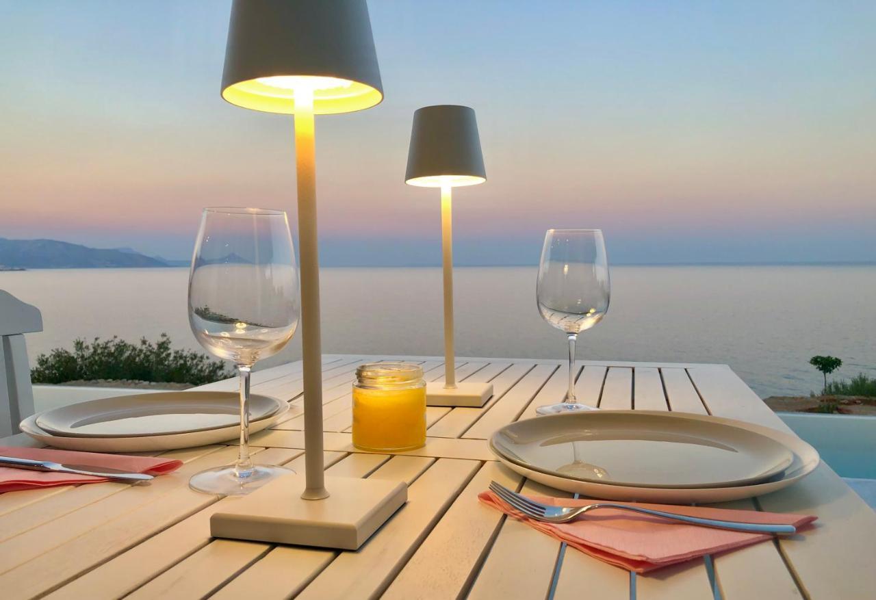 Kuro Beach House - Oceanfront Luxury & 25M Pool Achlia Bagian luar foto