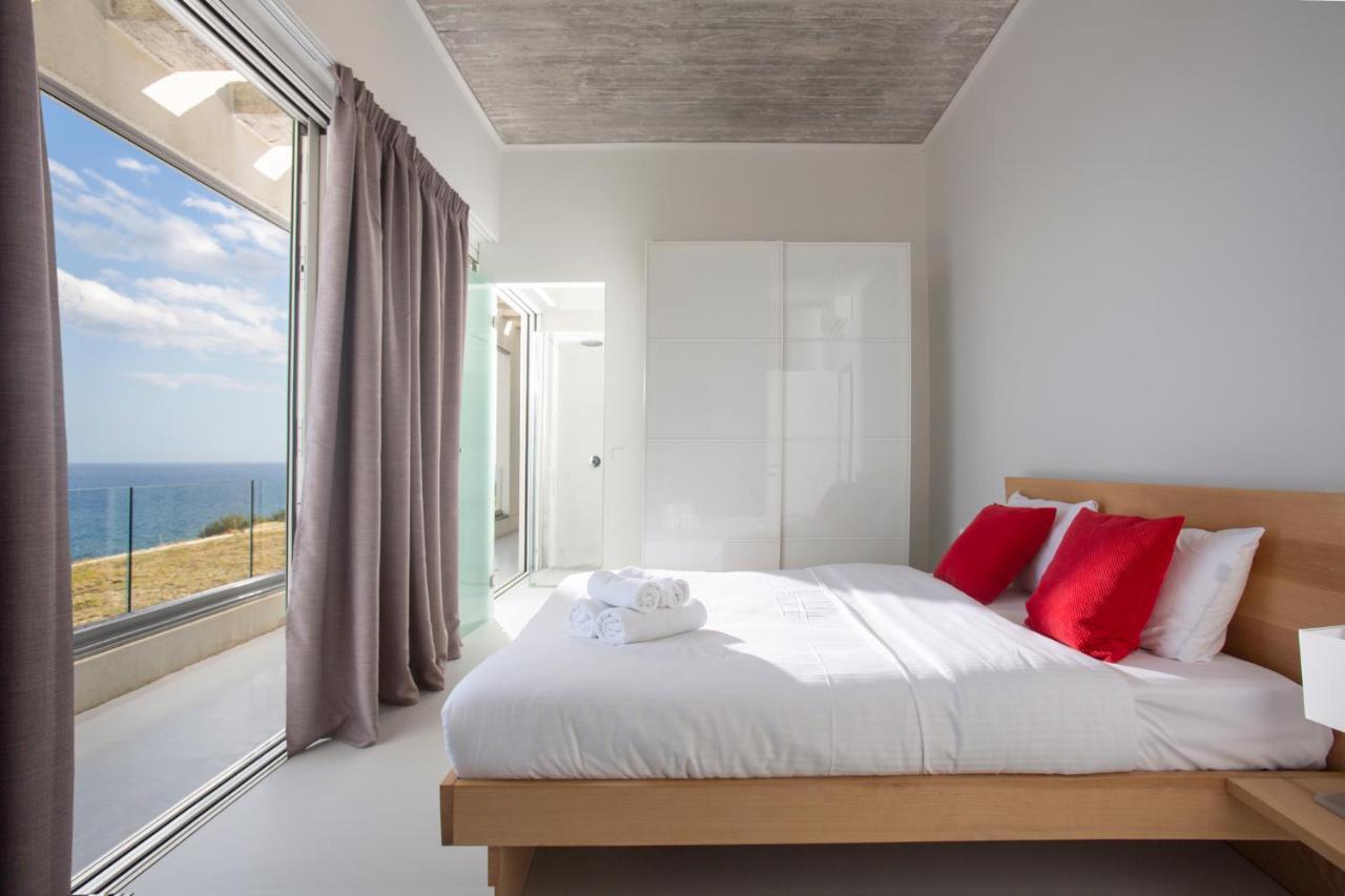 Kuro Beach House - Oceanfront Luxury & 25M Pool Achlia Bagian luar foto