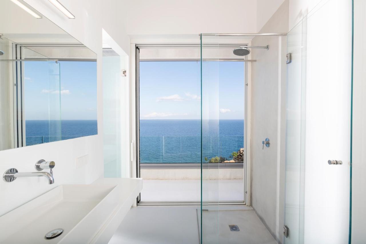 Kuro Beach House - Oceanfront Luxury & 25M Pool Achlia Bagian luar foto
