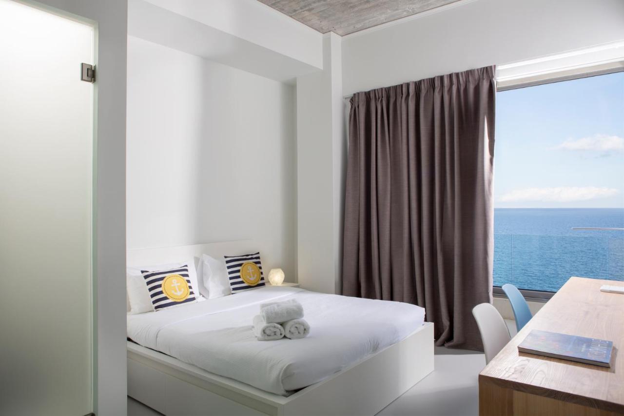 Kuro Beach House - Oceanfront Luxury & 25M Pool Achlia Bagian luar foto
